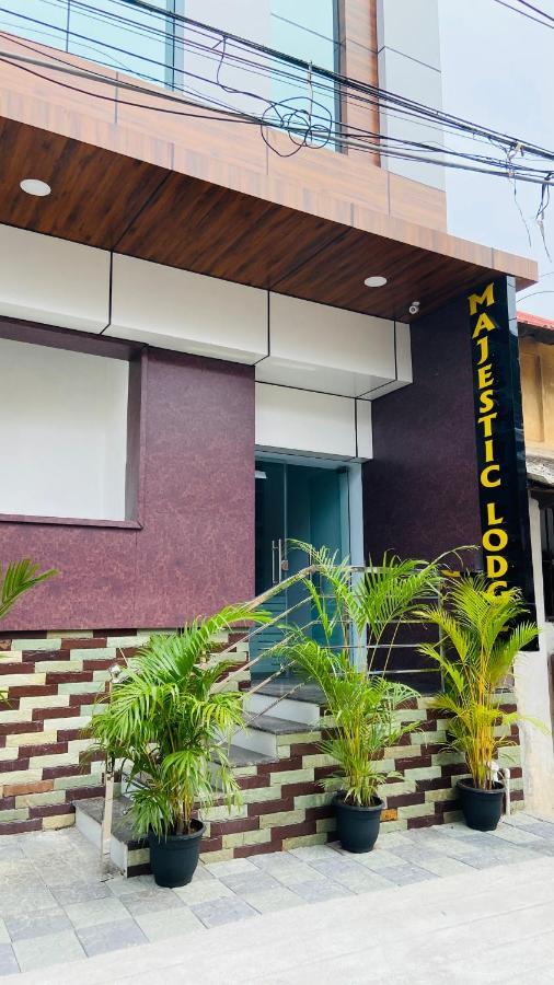 Majestic Inn Thiruvananthapuram Bagian luar foto