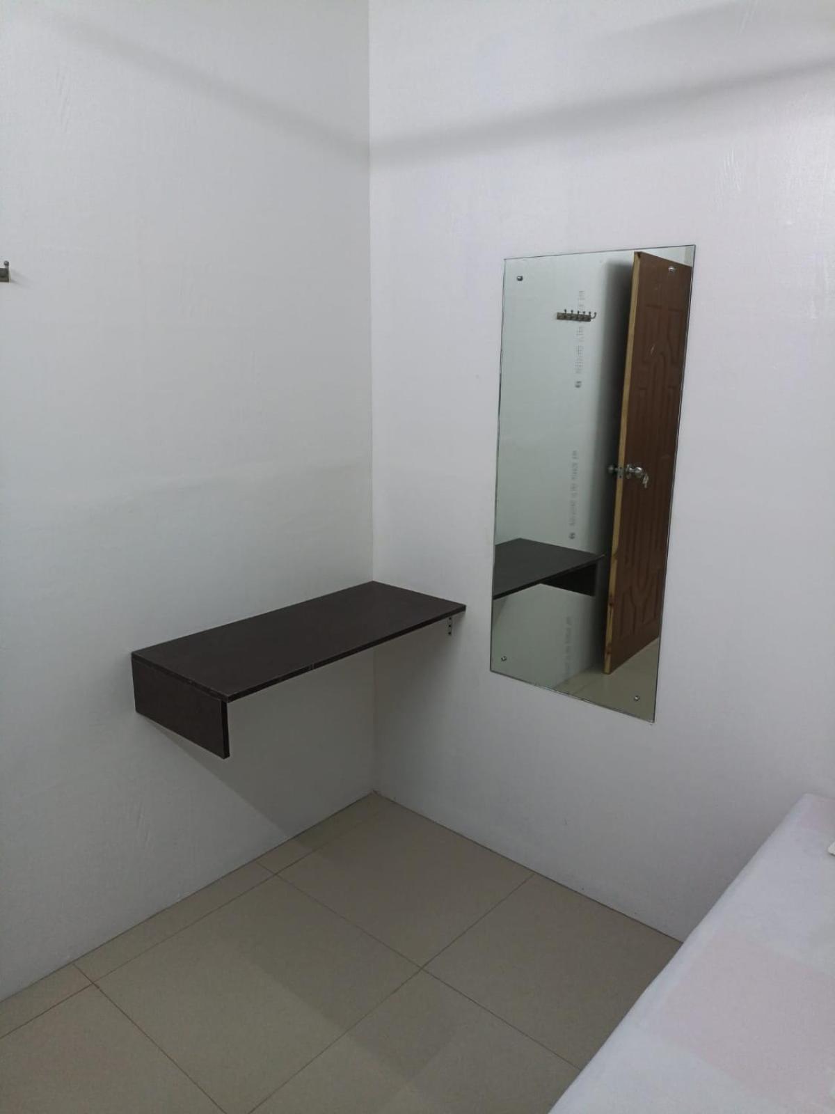 Majestic Inn Thiruvananthapuram Bagian luar foto